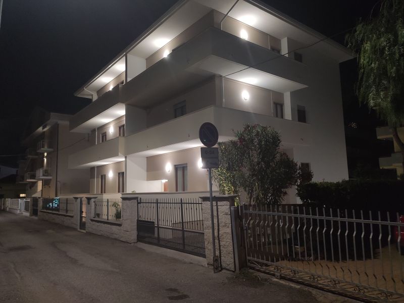 foto 23 Affitto tra privati Alba Adriatica appartement Abruzzo Teramo (provincia di) Vista esterna della casa vacanze