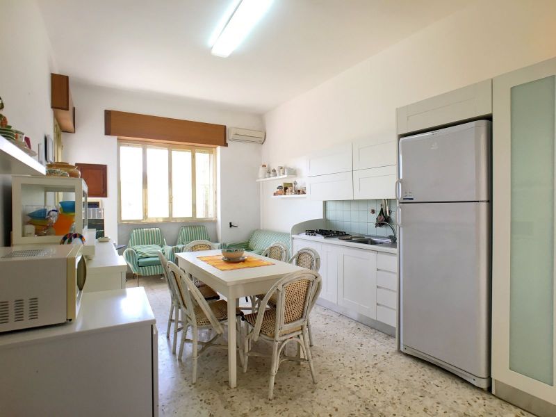 foto 4 Affitto tra privati Ugento - Torre San Giovanni appartement Puglia Lecce (provincia di) Salotto