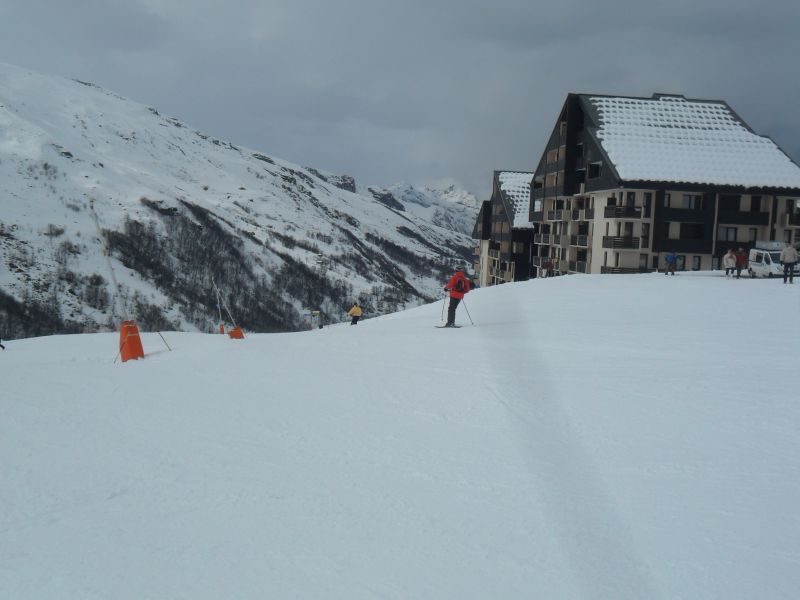 foto 16 Affitto tra privati Les Menuires studio Rodano Alpi Savoia Vista esterna della casa vacanze