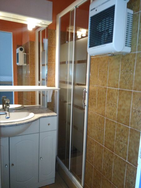 foto 6 Affitto tra privati Cap d'Agde studio Linguadoca-Rossiglione Hrault Bagno