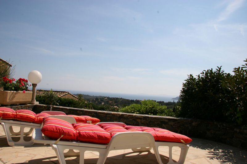 foto 1 Affitto tra privati La Croix Valmer villa Provenza Alpi Costa Azzurra Var Vista dal terrazzo