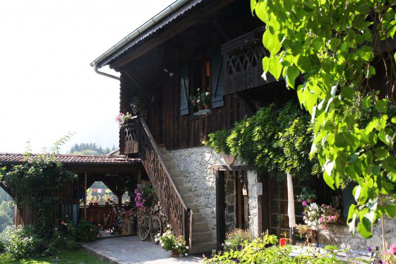 foto 2 Affitto tra privati Les Carroz d'Araches gite Rodano Alpi Alta Savoia Vista esterna della casa vacanze