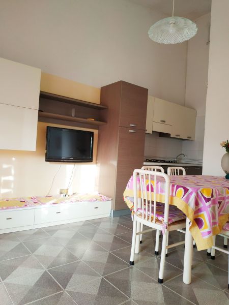 foto 13 Affitto tra privati Ugento - Torre San Giovanni appartement Puglia Lecce (provincia di) Soggiorno