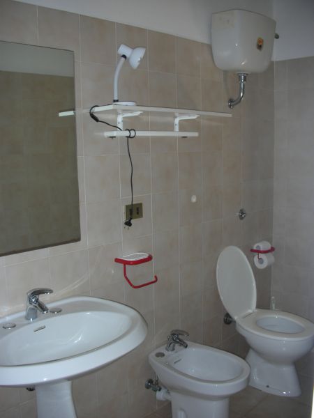 foto 11 Affitto tra privati Posada appartement Sardegna Nuoro (provincia di) Bagno