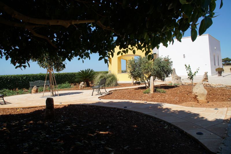 foto 13 Affitto tra privati Torre Pali villa Puglia Lecce (provincia di) Giardino