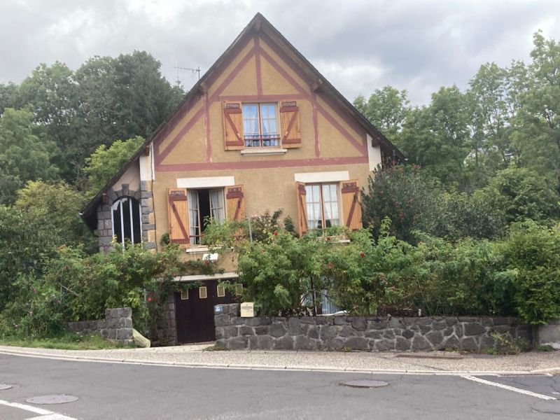 foto 0 Affitto tra privati Besse et Saint Anastaise gite Alvernia Puy-de-Dme Vista esterna della casa vacanze