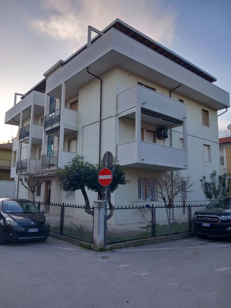 foto 5 Affitto tra privati San Benedetto del Tronto appartement Marche Ascoli Piceno (provincia di) Vista esterna della casa vacanze