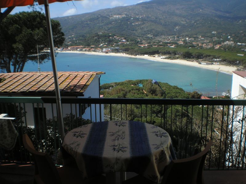 foto 11 Affitto tra privati Campo nell'Elba appartement Toscana Isola d'Elba Vista dal terrazzo