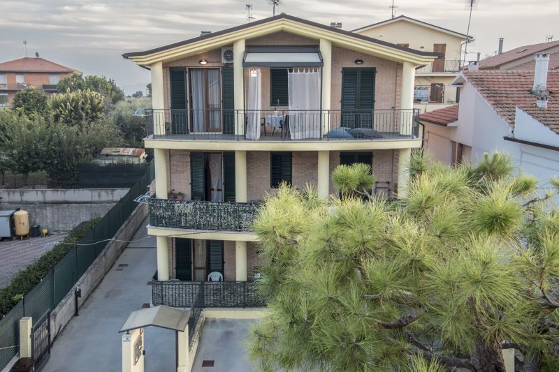 foto 8 Affitto tra privati Porto Sant'Elpidio appartement Marche Fermo (provincia di) Vista esterna della casa vacanze