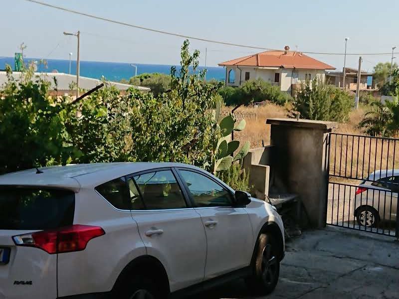foto 13 Affitto tra privati Bruzzano Zeffirio appartement Calabria Reggio Calabria (provincia di) Parcheggio