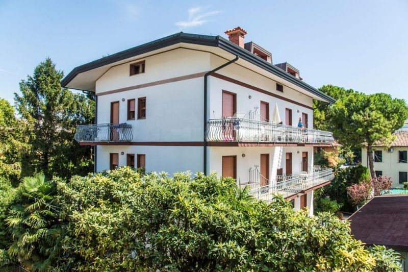 foto 9 Affitto tra privati Lignano Sabbiadoro appartement Friuli Venezia Giulia Udine (provincia di) Vista esterna della casa vacanze